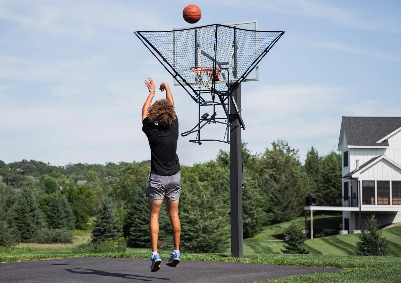 IC3 Basketball Shooting Machine Rebounder